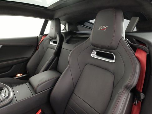 Used 2020 Jaguar F-TYPE Coupe RWD image 34