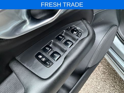 Used 2020 Volvo XC90 T5 Momentum w/ Protection Package Premier image 11