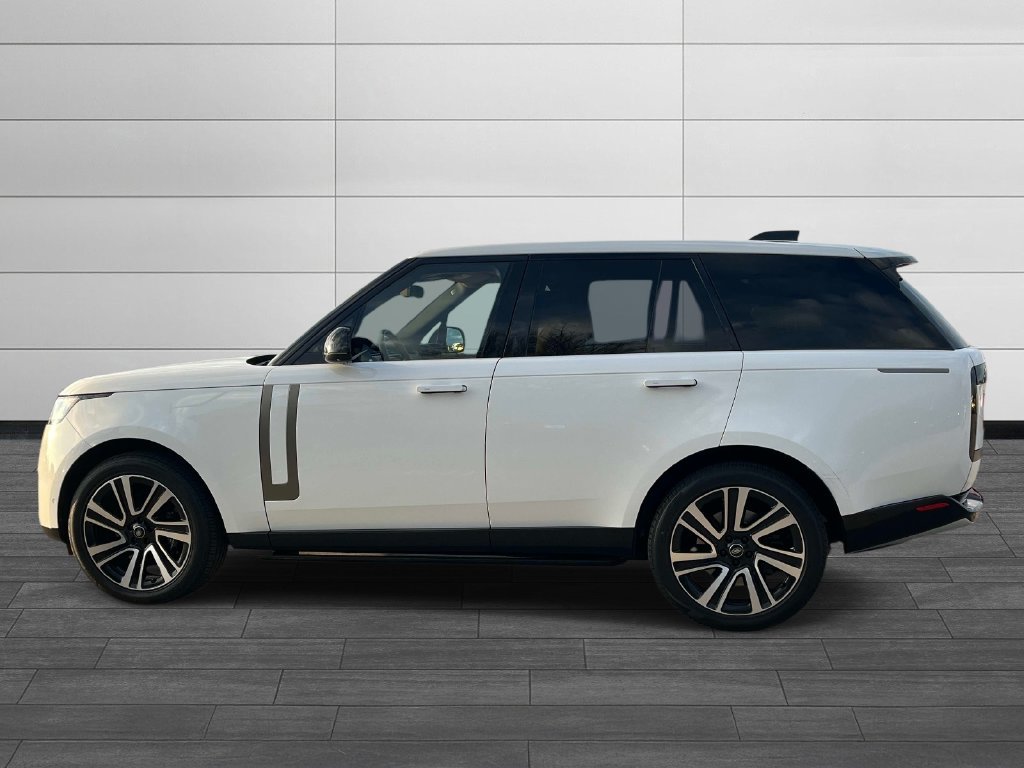 Certified 2023 Land Rover Range Rover SE AWD/4WD image 2