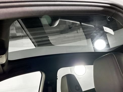 Used 2023 Volkswagen ID.4 Pro S image 19