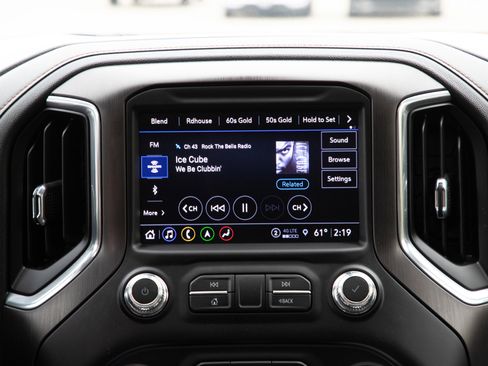 Used 2023 GMC Sierra 2500 AT4 w/ AT4 Preferred Package image 21