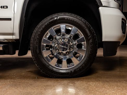 Used 2016 GMC Sierra 2500 Denali w/ Duramax Plus Package image 11