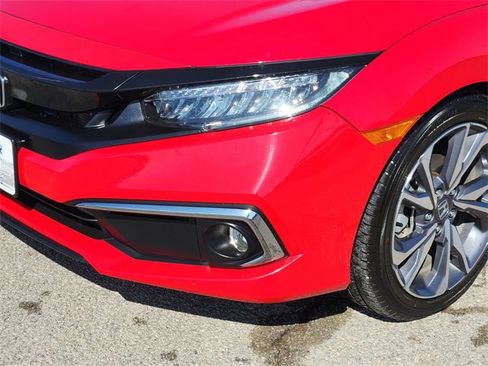 Used 2019 Honda Civic Touring image 8