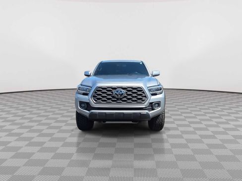 Used 2023 Toyota Tacoma TRD Off-Road w/ Advanced Technology Package AWD/4WD image 3