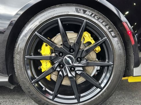 Used 2020 Aston Martin V8 Vantage Coupe image 19