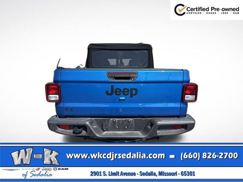 Used 2024 Jeep Gladiator Sport AWD/4WD image 10