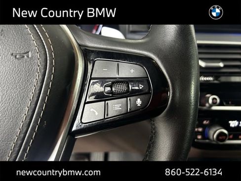 Used 2022 BMW 530i xDrive 530i xDrive w/ M Sport Package image 17