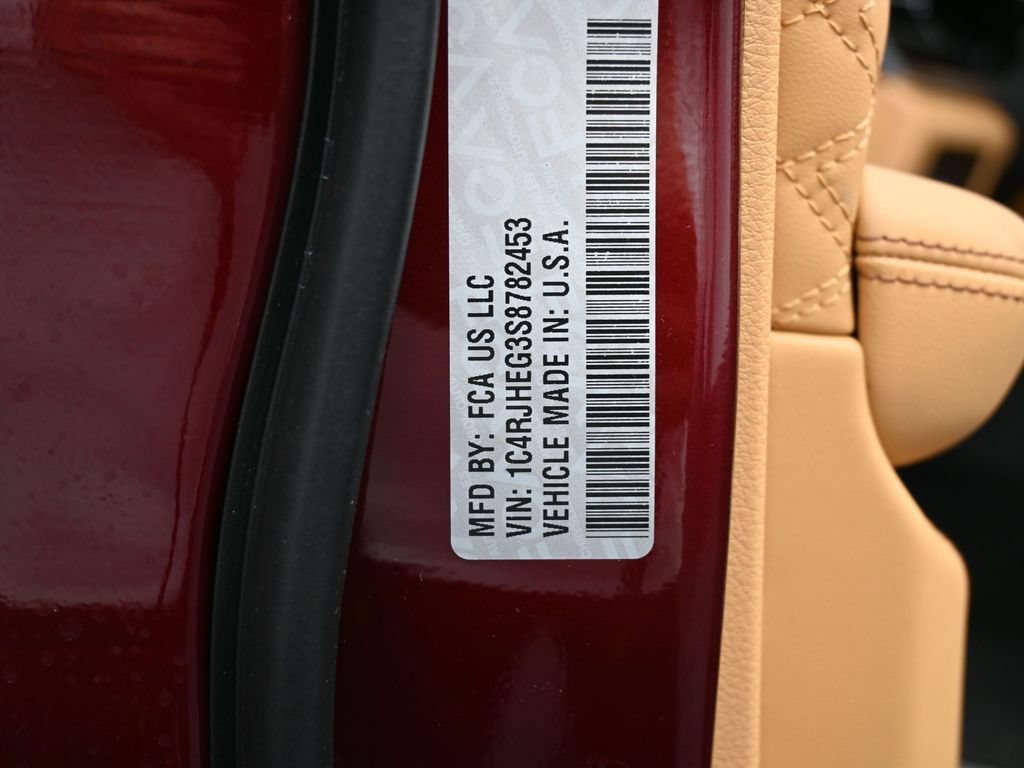 New 2025 Jeep Grand Cherokee Summit AWD/4WD image 20