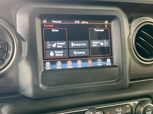 Used 2021 Jeep Wrangler Unlimited Sport AWD/4WD image 19