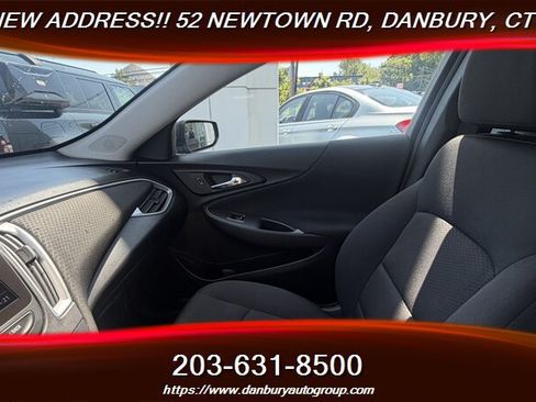 Used 2019 Chevrolet Malibu RS FWD image 15