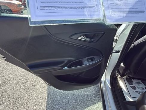 Used 2017 Chevrolet Malibu LT w/ Leather Package image 23