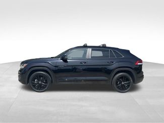 Certified 2023 Volkswagen Atlas Cross Sport SEL R-Line AWD/4WD video 2