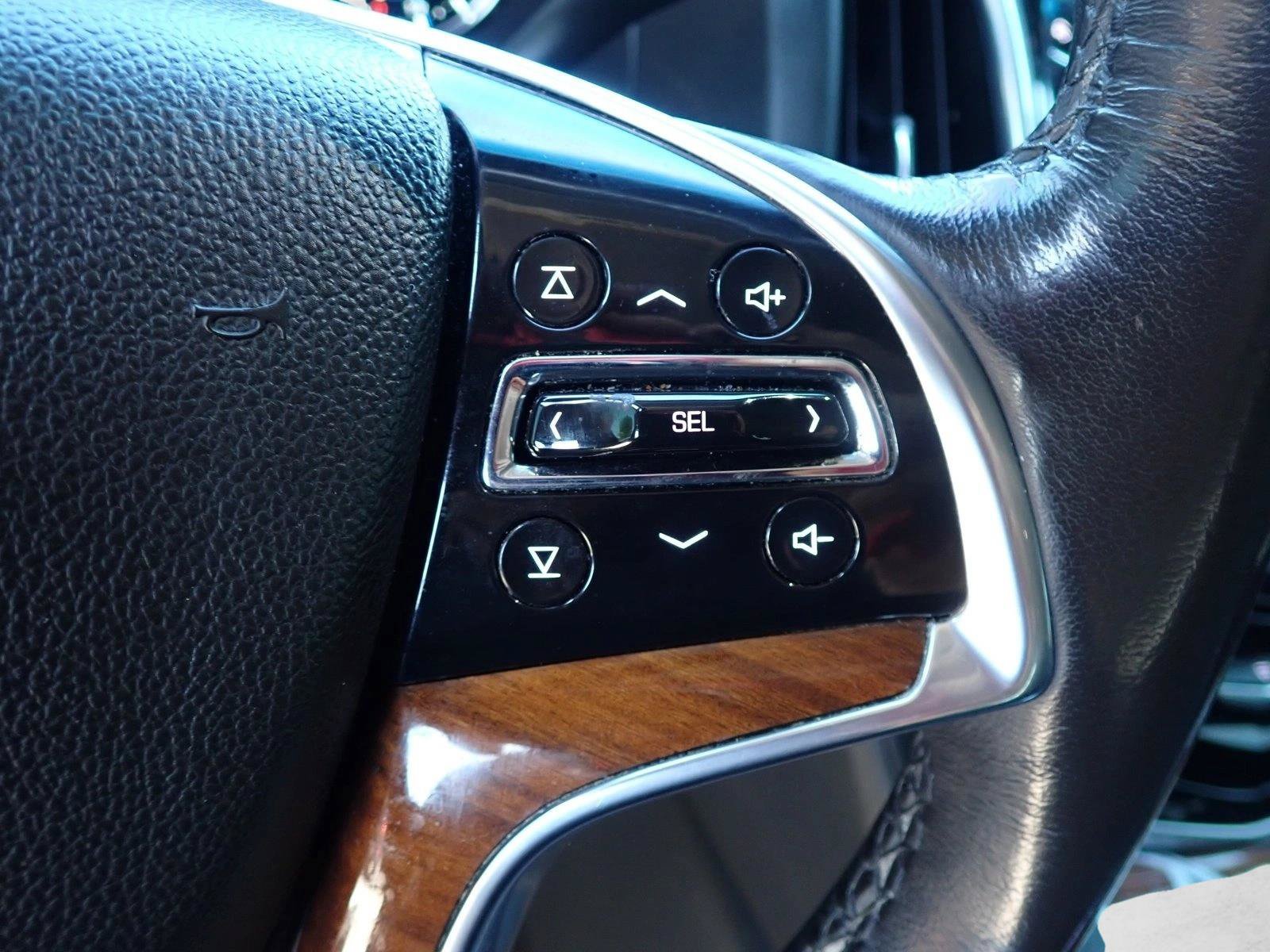 Used 2020 Cadillac Escalade Premium Luxury AWD/4WD image 18