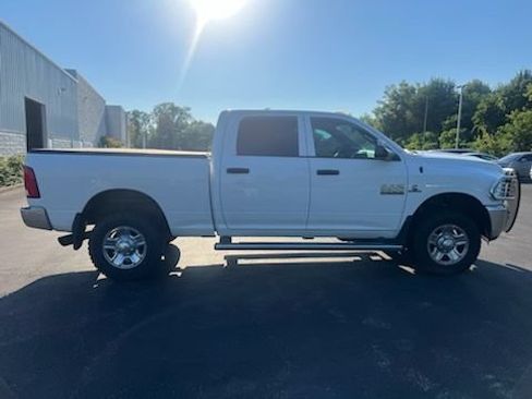 Used 2017 RAM 3500 Tradesman w/ Chrome Appearance Group AWD/4WD image 6