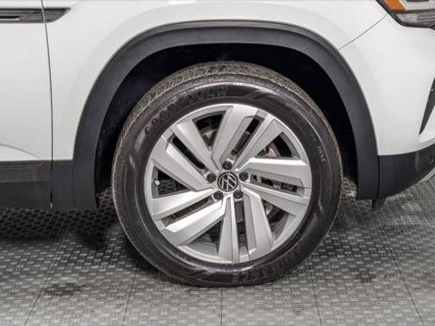 Used 2023 Volkswagen Atlas Cross Sport SE FWD image 35
