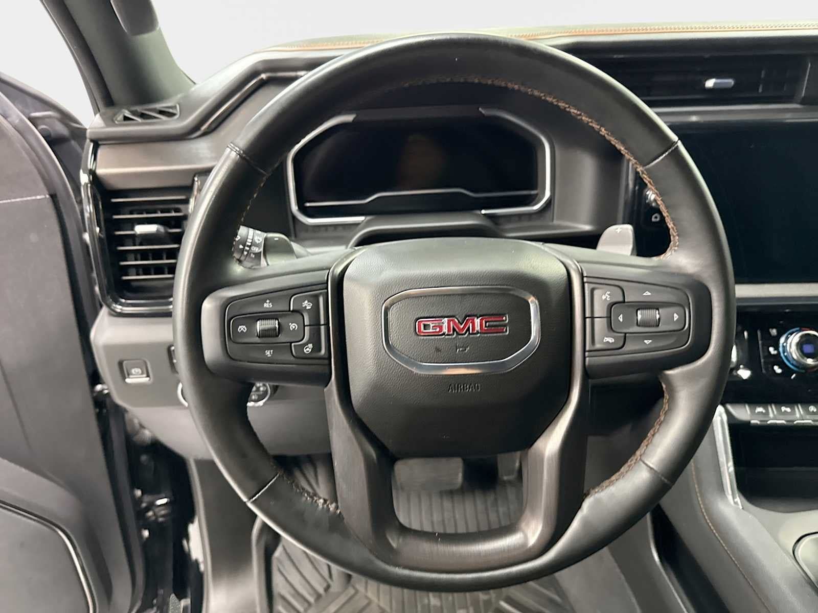 Used 2023 GMC Sierra 1500 AT4 w/ AT4 Premium Package AWD/4WD image 11