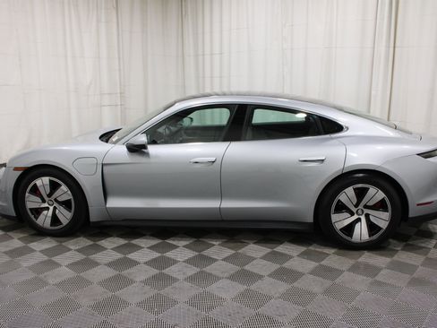 Used 2021 Porsche Taycan 4S AWD/4WD image 33
