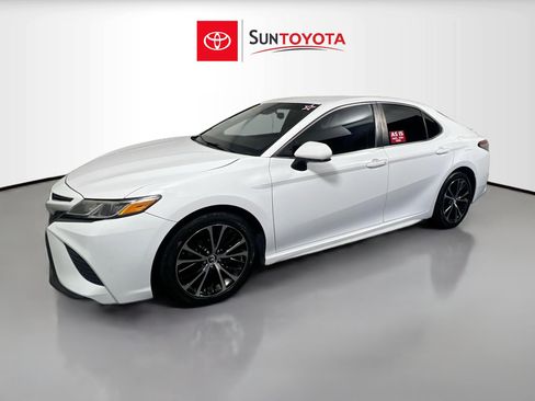 Used 2018 Toyota Camry SE FWD image 9