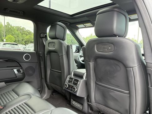 Used 2025 Land Rover Discovery S AWD/4WD image 15