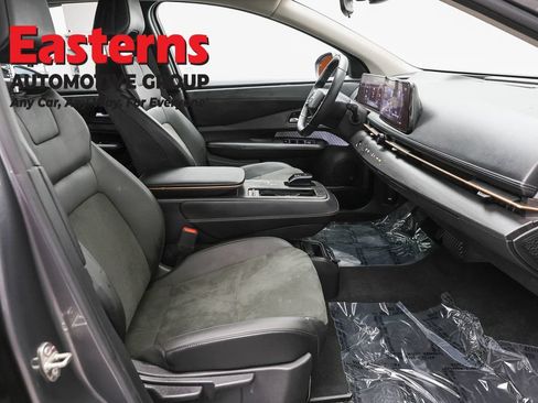 Used 2023 Nissan Ariya FWD image 24