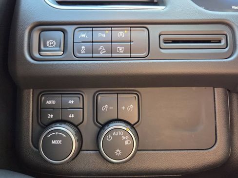Certified 2023 Chevrolet Tahoe Z71 w/ Luxury Package AWD/4WD image 24