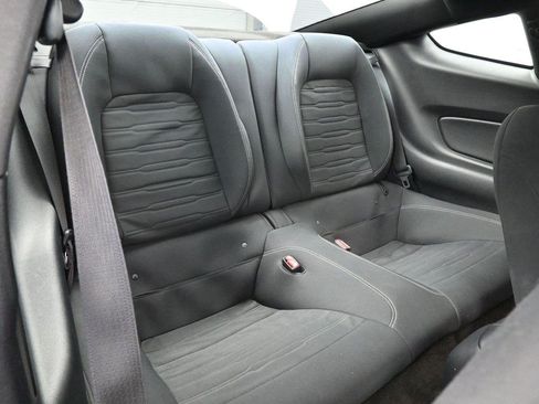 Used 2015 Ford Mustang GT RWD image 30