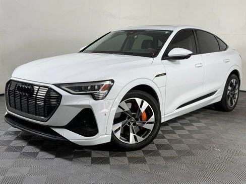 Used 2022 Audi e-tron Premium Plus w/ Premium Plus Package AWD/4WD image 1