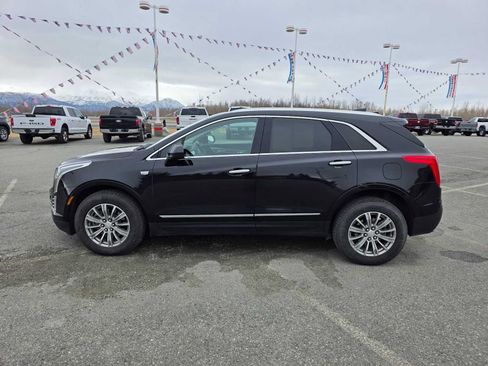 Used 2017 Cadillac XT5 Luxury w/ Driver Awareness Package image 11
