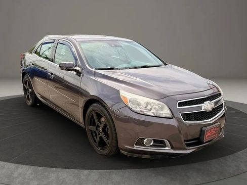 Used 2013 Chevrolet Malibu LT FWD image 3