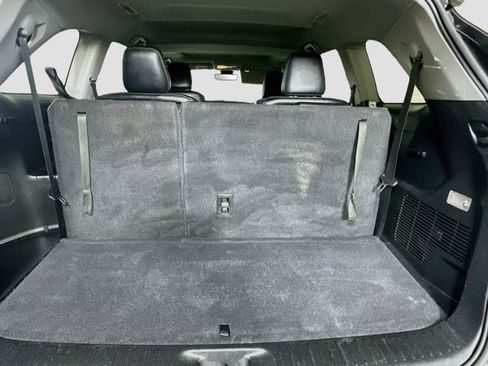 Used 2019 Toyota Highlander XLE FWD image 27
