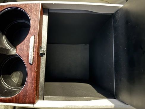 Used 2013 Toyota Sienna XLE image 22