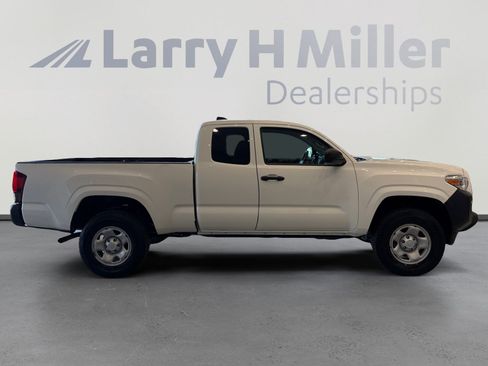 Used 2021 Toyota Tacoma SR RWD image 6