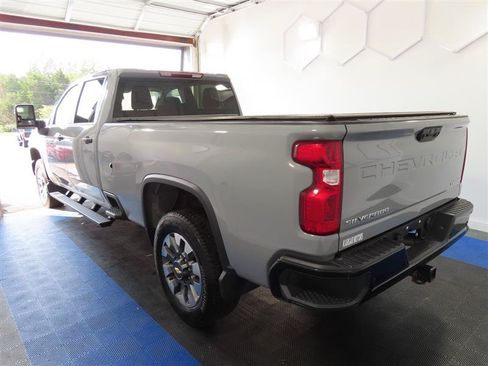 Used 2025 Chevrolet Silverado 2500 Custom w/ Custom Value Package AWD/4WD image 10