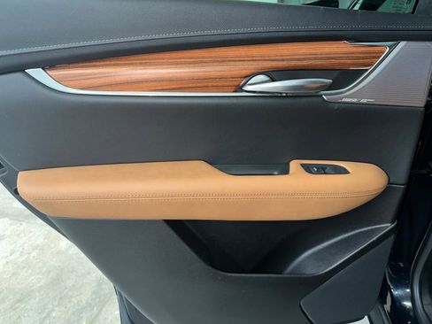 Certified 2022 Cadillac XT5 Premium Luxury w/ LPO, Floor Liner Package image 17