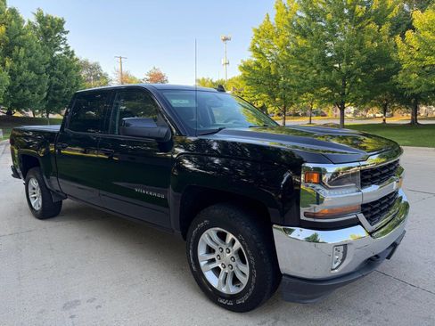 Used 2018 Chevrolet Silverado 1500 LT w/ All Star Edition AWD/4WD image 1