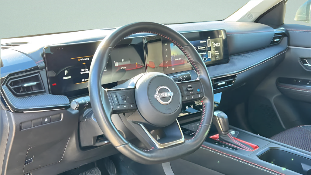 Used 2025 Nissan Kicks SR AWD/4WD image 24