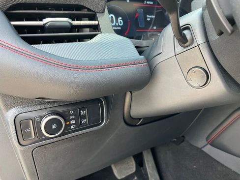 Used 2025 Ford Explorer ST image 28