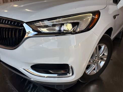 Used 2020 Buick Enclave Essence w/ Sound and Sites Package AWD/4WD image 9