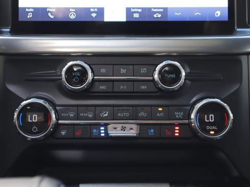 Used 2021 Ford F150 Lariat w/ Equipment Group 502A High image 18