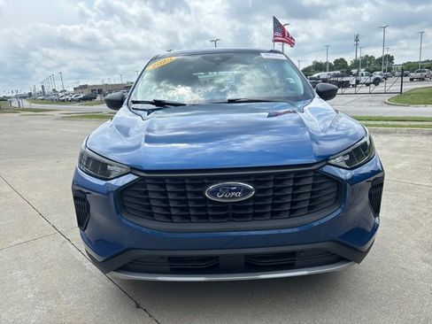 Certified 2023 Ford Escape Base image 5