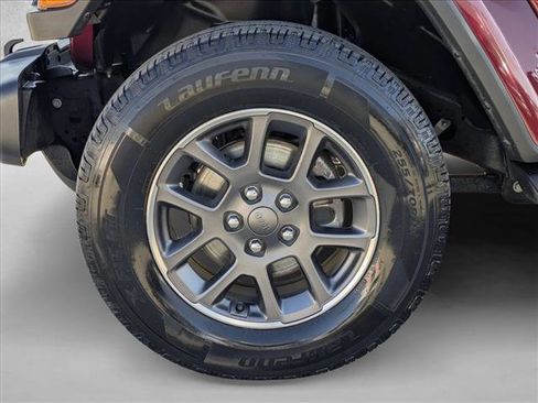 Used 2021 Jeep Gladiator Overland image 24