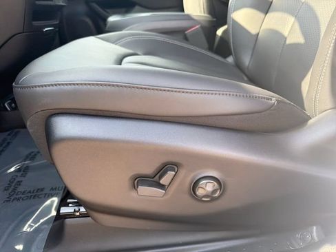New 2027 Chrysler Pacifica Select FWD image 11