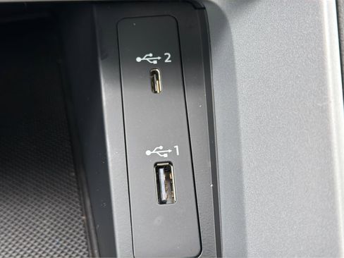 Used 2021 Audi Q3 2.0T Premium w/ Convenience Package image 40