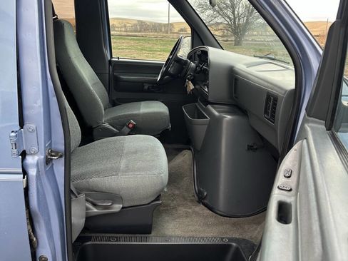 Used 1995 Ford E-350 and Econoline 350 XLT image 19