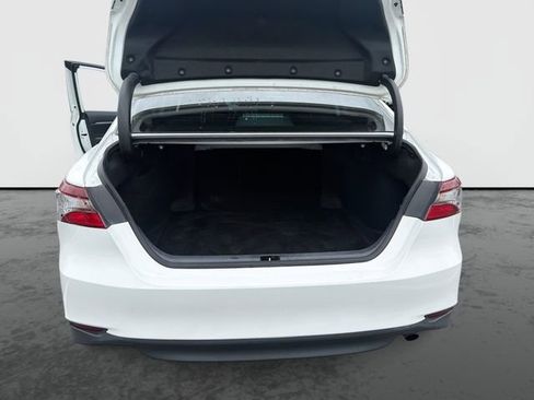Used 2024 Toyota Camry LE image 28