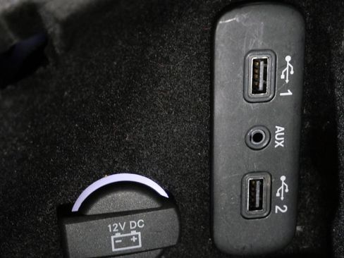 Used 2019 Dodge Challenger SXT RWD image 21