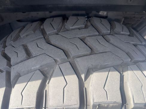 Used 2022 Ford F150 Limited AWD/4WD image 9