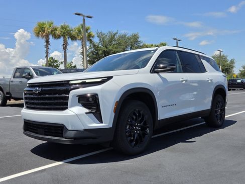 New 2026 Chevrolet Traverse LT w/ Midnight/Sport Edition FWD image 2