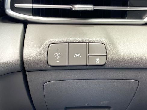 Used 2023 Hyundai Elantra SEL FWD image 13
