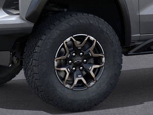 New 2025 Chevrolet Colorado ZR2 w/ Off-Road Front Bumper Package image 9